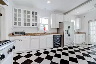 226 E 53rd St, Savannah, GA 31405 - Photo 18