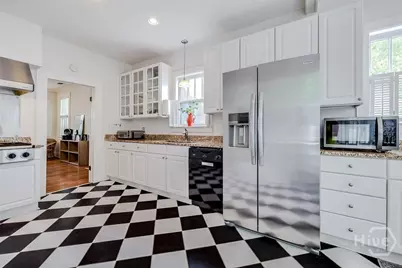 226 E 53rd Street, Savannah, GA 31405 - Photo 16