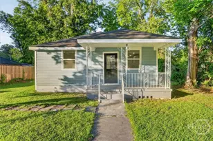 1329 E 33rd St, Savannah, GA 31404 - Photo 2