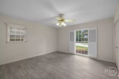 301 Wellington Road, Savannah, GA 31410 - Photo 10