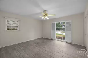 301 Wellington Rd, Savannah, GA 31410 - Photo 10