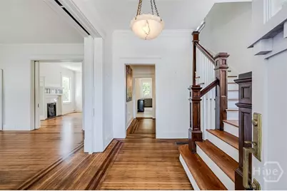 525 Maupas Avenue, Savannah, GA 31401 - Photo 8