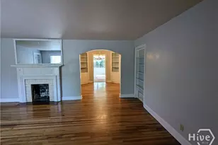 220 Columbus Dr, Savannah, GA 31405 - Photo 4