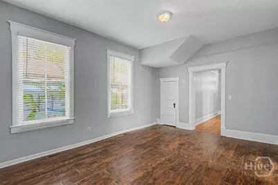 709 E 35th Street, Savannah, GA 31401 - Photo 8