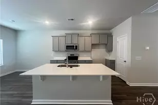 137 Simms Way, Hinesville, GA 31313 - Photo 2