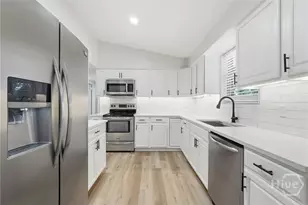 318 Briarcliff Cir, Savannah, GA 31419 - Photo 2