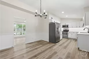 318 Briarcliff Cir, Savannah, GA 31419 - Photo 10