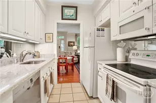 519 Tattnall St, Savannah, GA 31401 - Photo 12