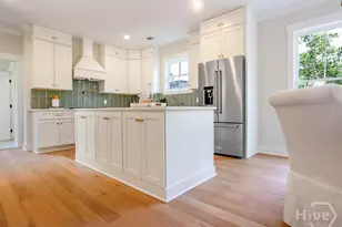 807 E 36th St, Savannah, GA 31401 - Photo 18