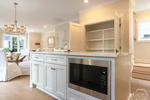 807 E 36th St, Savannah, GA 31401 - Photo 16
