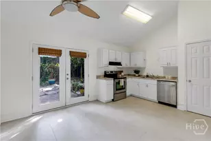 132 Hunt Club Ct, Savannah, GA 31406 - Photo 8