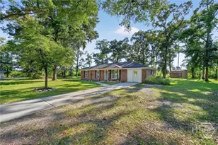 448 Queens Way, Ellabell, GA 31308 - Photo 2