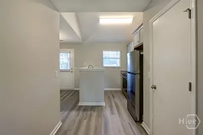 7346 Leghorn Street, Savannah, GA 31406 - Photo 8