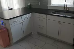 1110 E 40th St, Savannah, GA 31404 - Photo 10