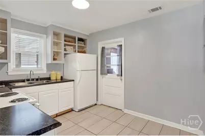 2218 Hanson Street, Savannah, GA 31404 - Photo 12