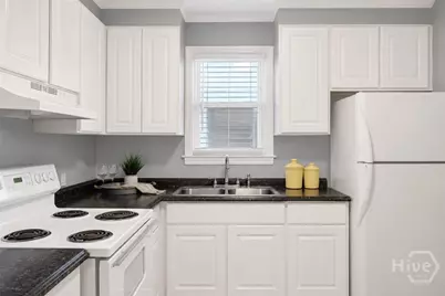 2218 Hanson Street, Savannah, GA 31404 - Photo 10