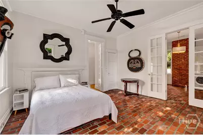 107 E 35th Street, Savannah, GA 31401 - Photo 32
