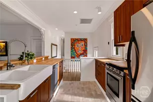107 E 35th St, Savannah, GA 31401 - Photo 26