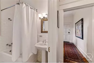 107 E 35th Street, Savannah, GA 31401 - Photo 18