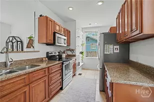 613 E 37th St, Savannah, GA 31401 - Photo 20