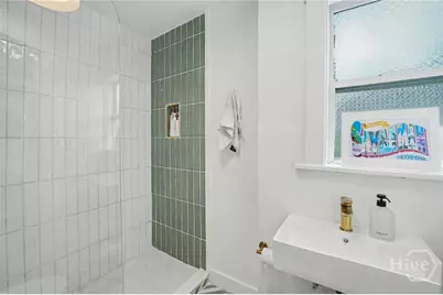 613 E 37th Street, Savannah, GA 31401 - Photo 22