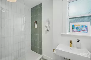 613 E 37th St, Savannah, GA 31401 - Photo 22
