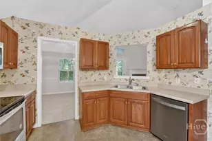 105 Oak Grove Ln, Savannah, GA 31419 - Photo 10