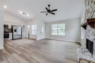 1 E White Hawthorne Dr, Savannah, GA 31419 - Photo 8