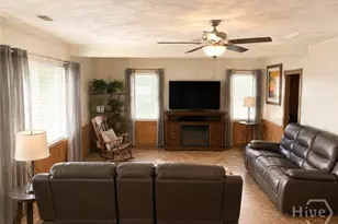 302 Chevis, Savannah, GA 31419 - Photo 6