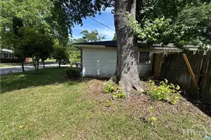 1301 E 70th St, Savannah, GA 31404 - Photo 2