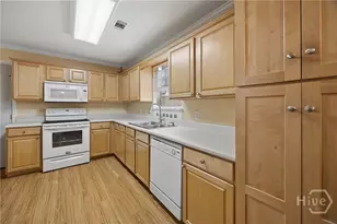 1159 Mohawk St, Savannah, GA 31419 - Photo 8