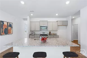 1067 Lakes Blvd, Brunswick, GA 31525 - Photo 6