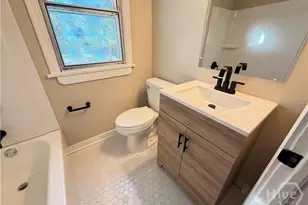 2224 Greenwood St, Savannah, GA 31404 - Photo 10