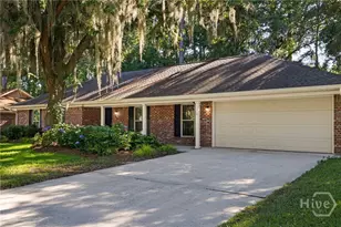 42 River Oaks Rd, Savannah, GA 31410 - Photo 2