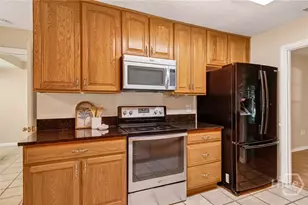 42 River Oaks Rd, Savannah, GA 31410 - Photo 8