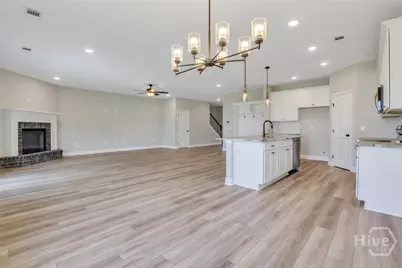 170 Hanover Place, Richmond Hill, GA 31324 - Photo 10