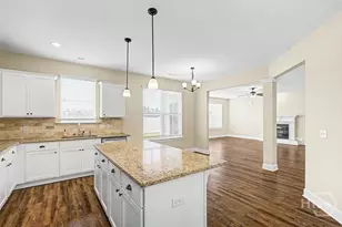 346 Coconut Dr, Bloomingdale, GA 31302 - Photo 6