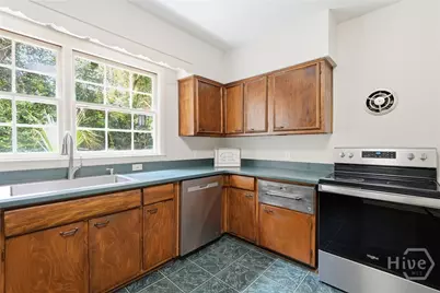 5729 Colonial Drive, Savannah, GA 31406 - Photo 14