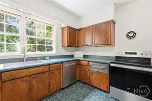 5729 Colonial Dr, Savannah, GA 31406 - Photo 14