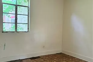 1110 W 49th St, Savannah, GA 31401 - Photo 8