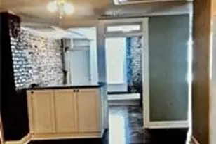 41 Whitaker St, Savannah, GA 31401 - Photo 8