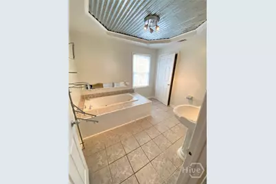 614 E Duffy Street, Savannah, GA 31401 - Photo 6