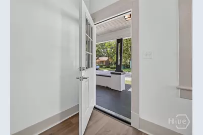 1322 E 37th Street, Savannah, GA 31404 - Photo 8