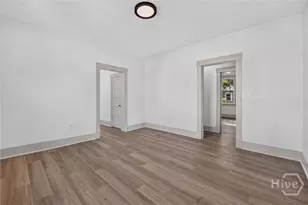 1322 E 37th St, Savannah, GA 31404 - Photo 14