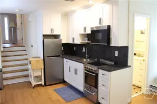 9 E 32nd St, Savannah, GA 31401 - Photo 4
