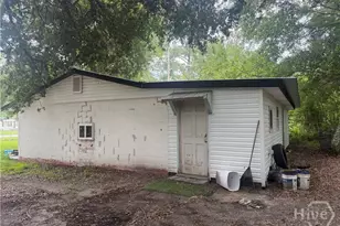 353 Beaufort Rd, Savannah, GA 31419 - Photo 2
