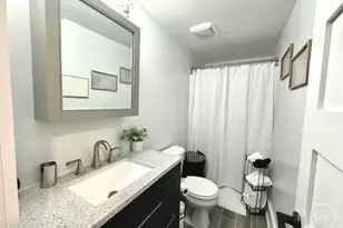 528 E 37th St, Savannah, GA 31401 - Photo 6