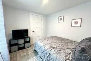 528 E 37th St, Savannah, GA 31401 - Photo 10