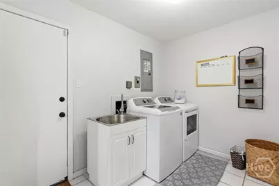 8305 Meadowbrook Road, Savannah, GA 31406 - Photo 32