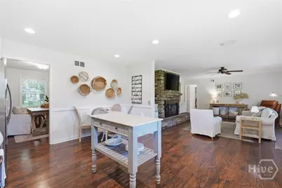 8305 Meadowbrook Road, Savannah, GA 31406 - Photo 12
